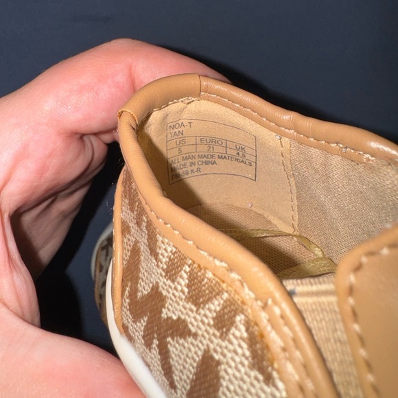 Toddler Girls Michael Kors Tan Monogram Slip On Sneakers EUC** - Picture 4 of 6